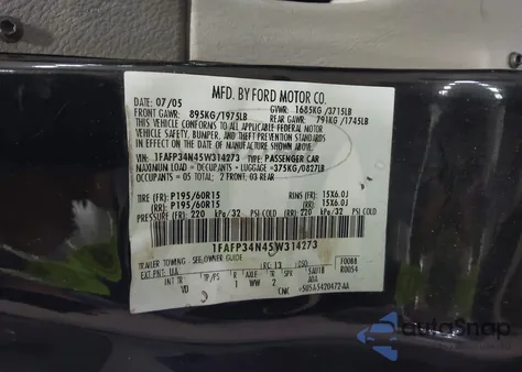 2005 Ford Focus Zx4 z USA, uszkodzony, nr VIN 1FAFP34N45W314273